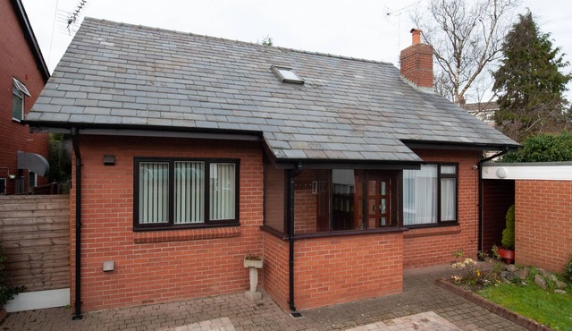Private detached 3 bedroom bungalow in Preston