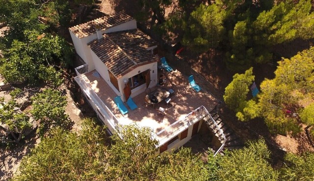 Private Detached House With Superb Sea And Vineyard Views