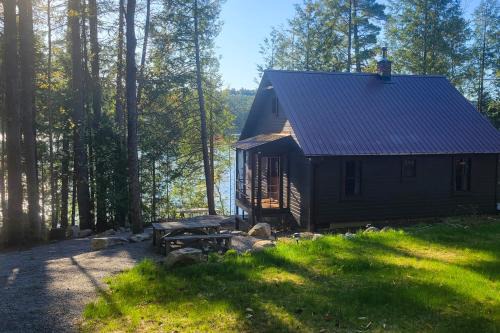 Private Dock & Beach! Lakefront, Fire-pit, Boats