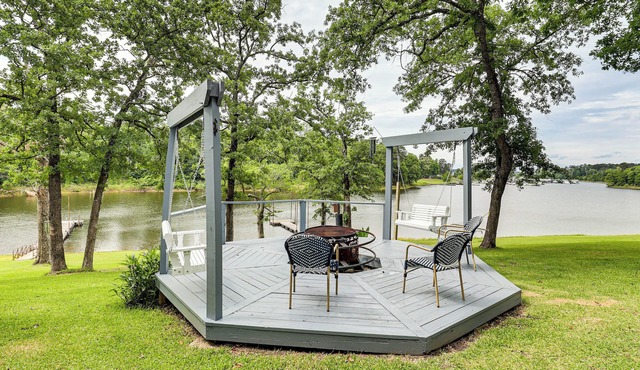 Private Dock + Decks: Lake O' the Pines Escape