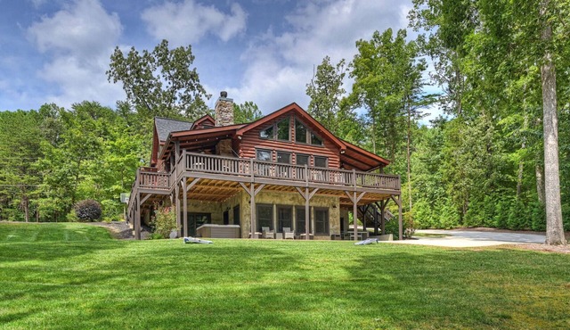 Private Dock, Hot Tub, Firepit on Waterfront 1Acre | Bankhead Lodge by AvantStay