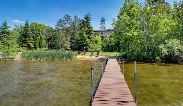 Private Dock: Lakefront Family Home in Outing