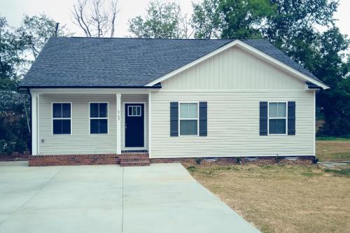 Private Dock! Lakefront Family Escape in Salisbury