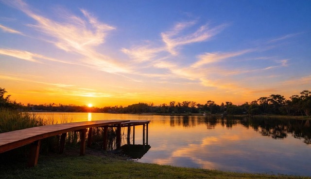 Private Dock Lakehouse – Kayaks, Firepit & Sunsets