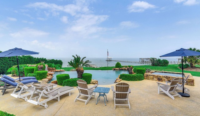 Private Dock + Pier: Luxe Villa on Galveston Bay!