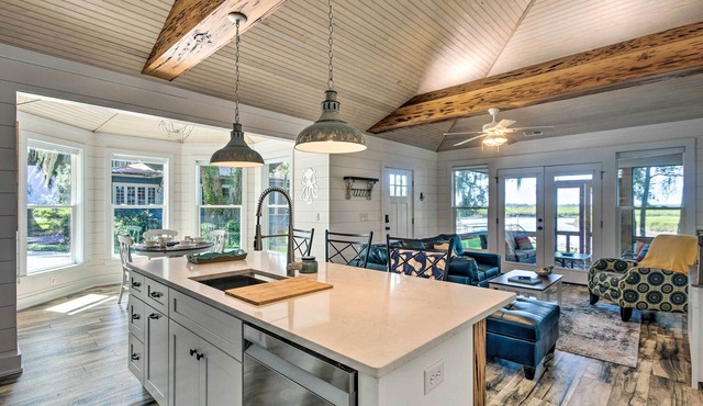 Private Dock + Porch: Riverfront Darien Cottage