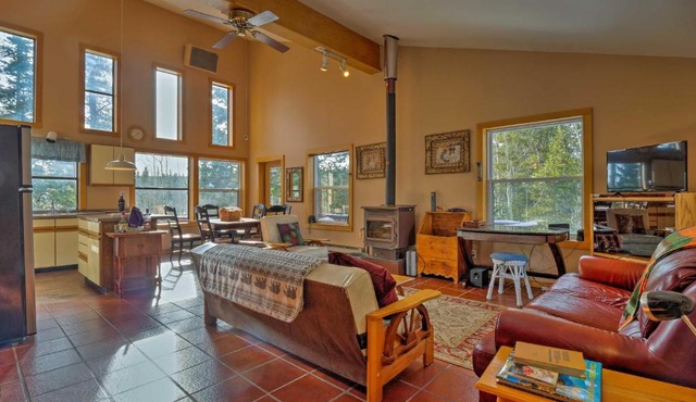Private Dog-Friendly Fairplay Cabin with Deck and Yard