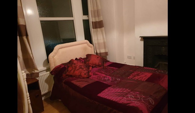 Private Double Room with modern en-suite