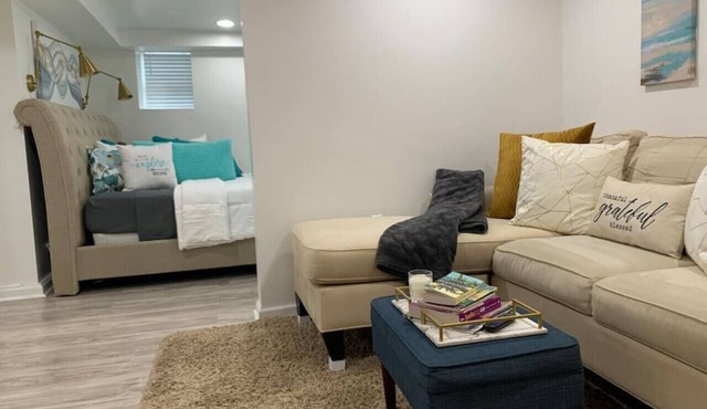 Private Downtown 1 Bedroom Apartment!