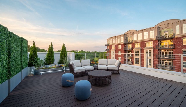 Private Downtown Apartment With City View