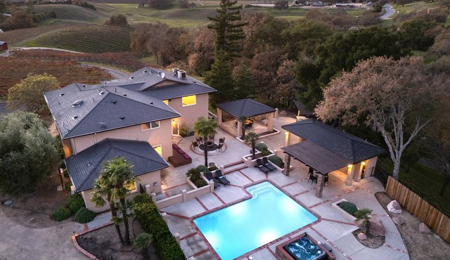 Private Dual Homes | Pool + Firepit | El Pomar Estate - Barn & Main House