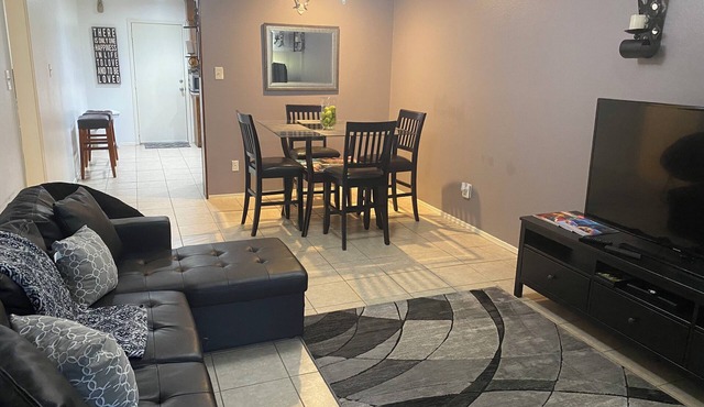 Private Duplex #1 - Houston Hobby/ClearLake/Galveston/Pasadena/Downtown