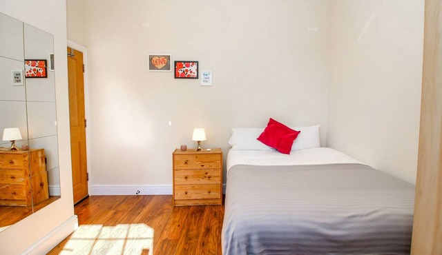 Private en-suite at Liverpool street, Brick Ln