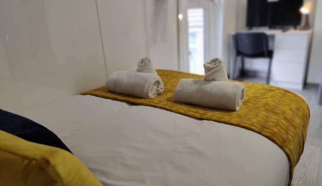 Private En-Suite TV Fridge Microwave