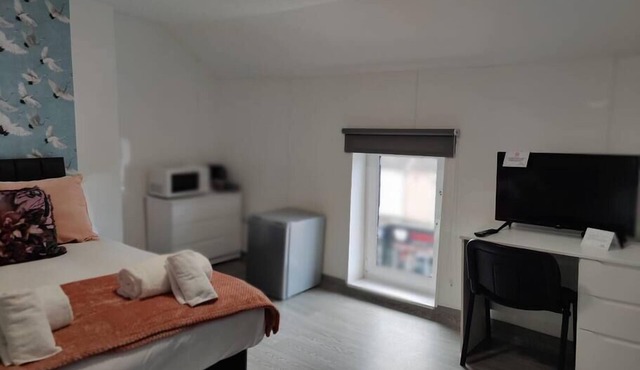 Private En-Suite TV Fridge Microwave