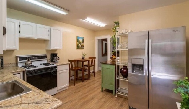 Private entrance, Gated, Cozy, Comfyn