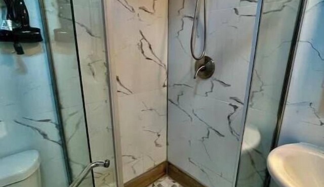 Private entrance studio with bathroom