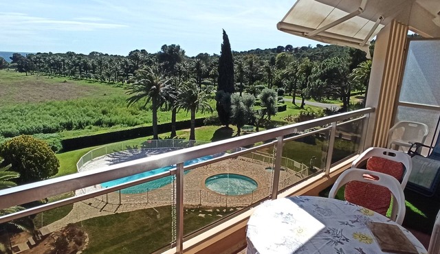 Private estate, in the heart of a protected site, 400m from the beach