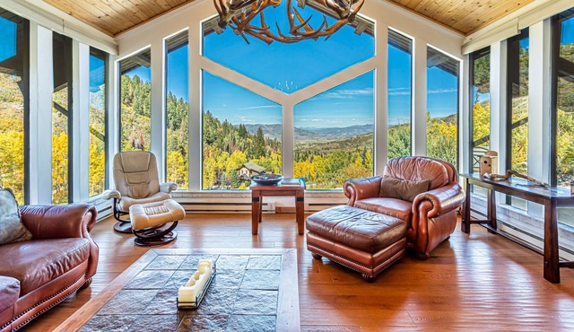 Private Estate Perfect for Large Groups (16+)