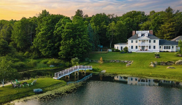 Private Estate, Guest House, Playroom, Gym, Theater | Sunny Pond by Avantstay