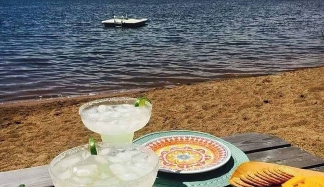 Private, Family Cabin, With Large Sandy Beach SLEEPS 12