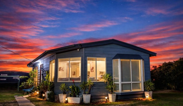 Private Farmhouse & Paddock Available.nParking for horse float, boat, caravan.