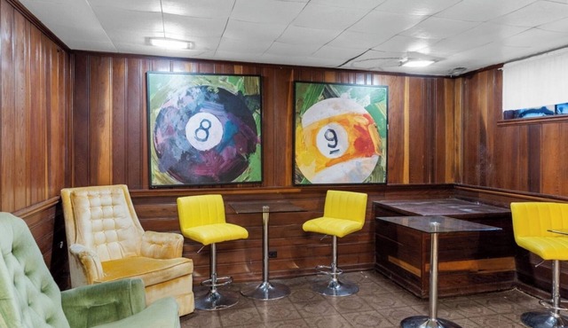 Private Fenced Yard King Bed Grill Fireplace