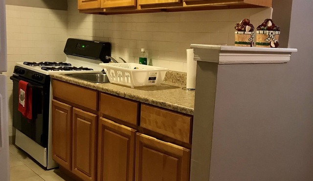 Private first floor duplex in Northeast area