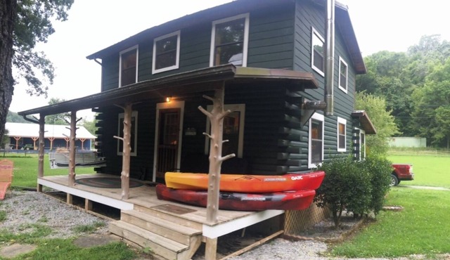 Private fishing cabin on White River with hiking trails nearby