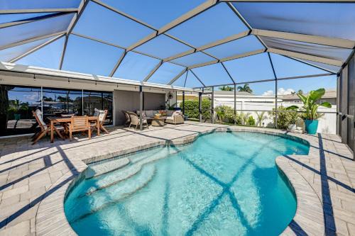 Private Fishing Dock: Waterfront Palmetto Home!