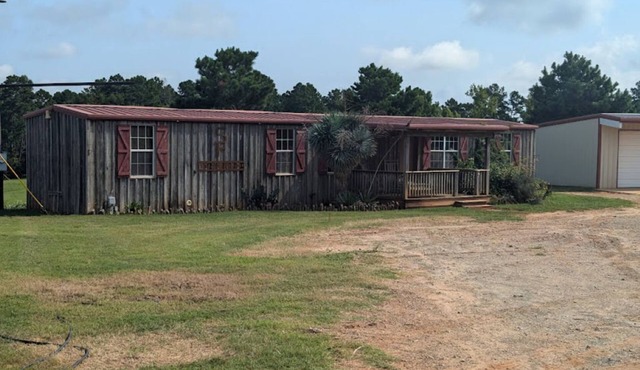 Private Fishing on Longhorn Ranch with Beautiful Views sleeps 6