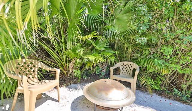 Private Florida 3 bed 2 bath pool vacation home