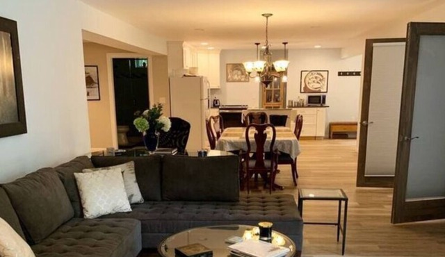 PRIVATE FOR FAMILIES / FRIENDS/SPRING BREAK!