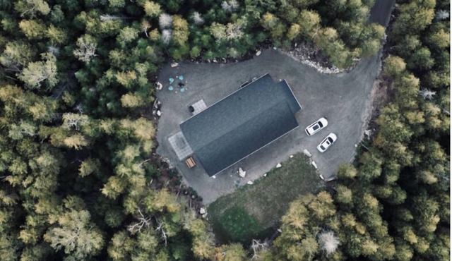PRIVATE forest retreat in Stokes Bay - Featuring king beds, cozy bunk rooms, a spacious game loft, firepit, chef’s kitchen, and open-concept living. Perfect for families and groups—close to Bruce Peninsula hiking, beaches, and dark sky stargazing.