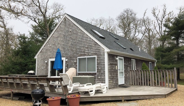 Private forested oasis near town and beach, large deck - 46