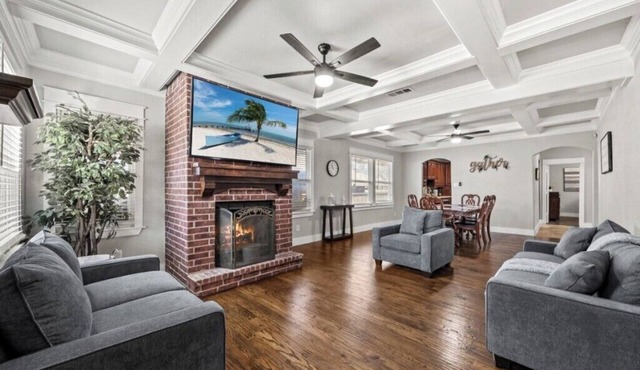 Private Fort Worth Getaway Near Botanic Garden!