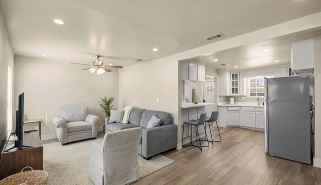 Private Fort Worth Getaway Near Stockyards & Zoo!