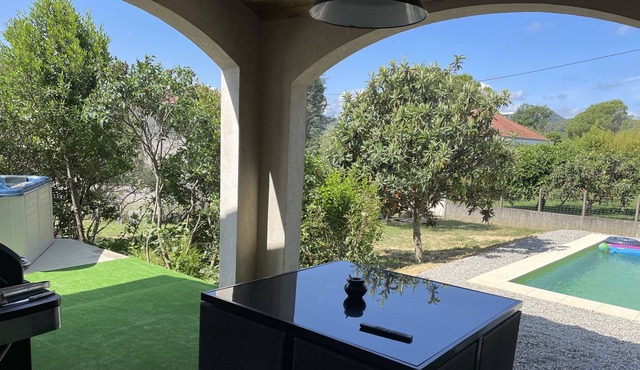 Private villa with swimming pool and jacuzzi in the Gard between Nîmes, Alès and Uzes