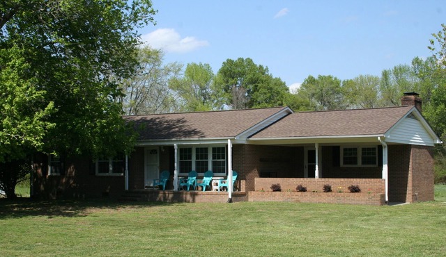 Private Friendly Country Home 2 miles from Shakori Hills