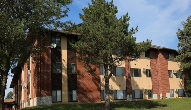 Private Furnished Apartment - Long & Short Stay in Lamberton MN