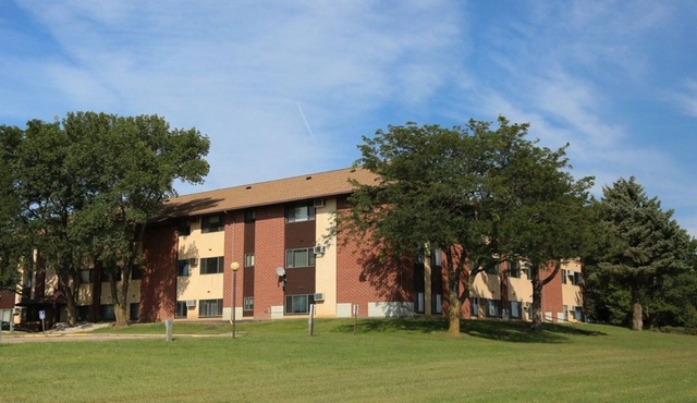 Private Furnished Apartment - Long & Short Stay in Lamberton MN