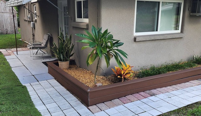 Private Furnished Apartment - Quiet, Safe & More!