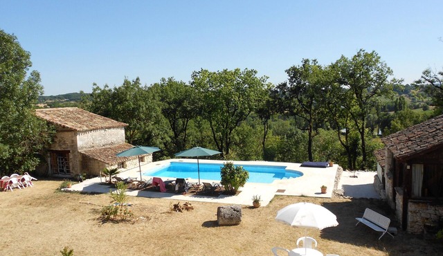 Private gîte in a beautiful Templar complex in Périgord
