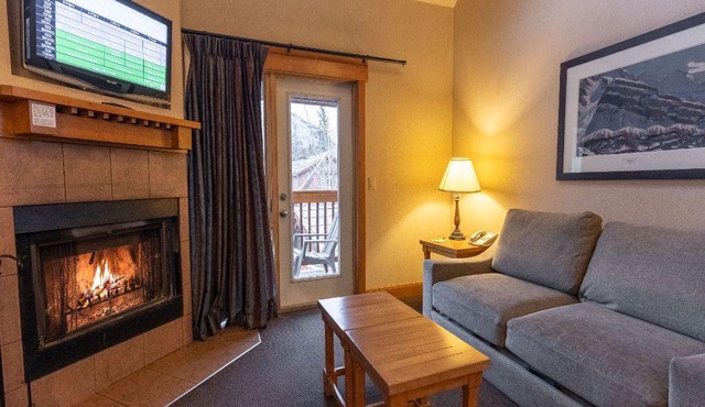 Private Games Room! Bright + Spacious Banff Condo