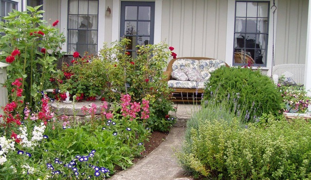 Private Garden Cottage In Mendocino's Historic Preservation District
