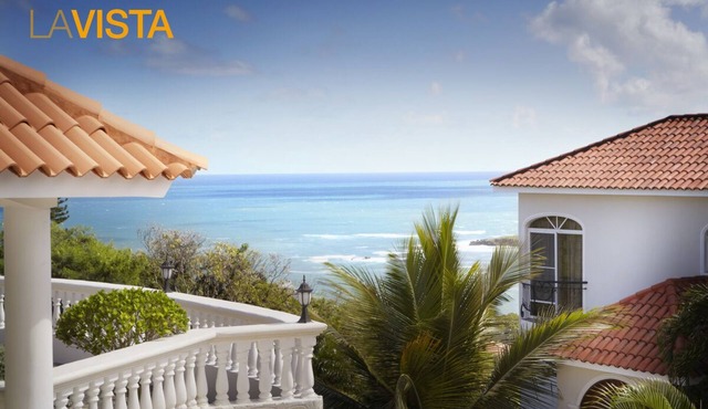 Private Gated Entrance, Pool, Jacuzzi Tubs, Awesome Views, 7 bedrooms villa