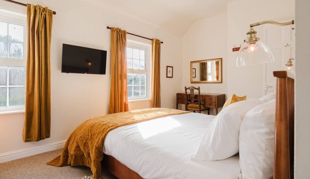 Private Room Above The Silks Pub (Room 2)