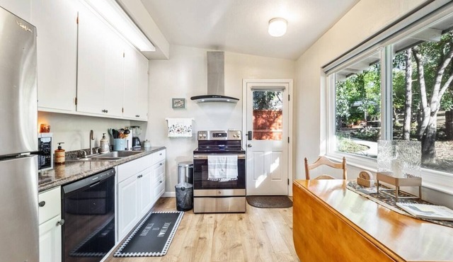 Private Getaway Near Historic Downtown Placerville