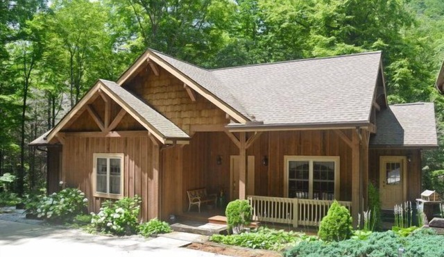 Private Getaway on Hogback Creek