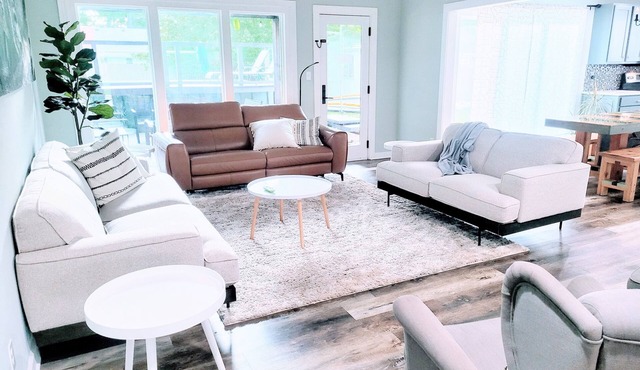 Private Getaway-Pool-Hot Tub-Playset-Entertainment Deck-Blackstone-Smoker-4b/3b